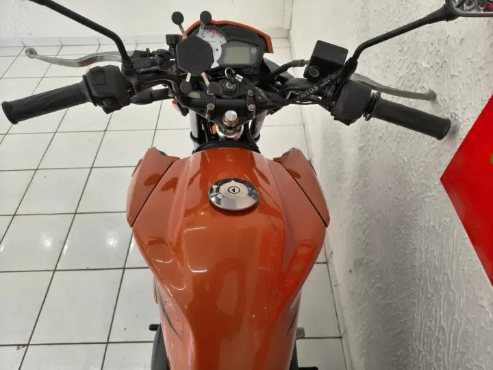 YS 150 FAZER