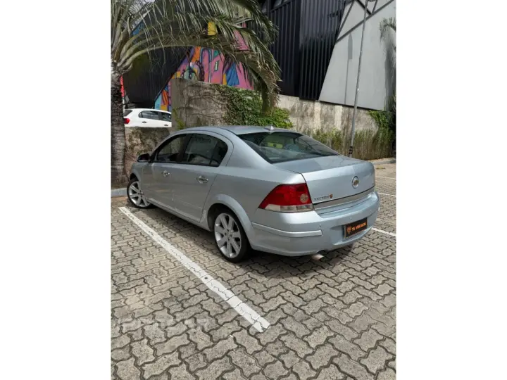 VECTRA 2.0 MPFI ELEGANCE 8V FLEX 4P AUTOMÁTICO