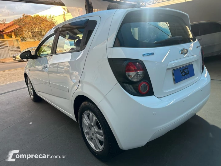 Sonic Hatch 1.6 16V 4P LT FLEX AUTOMÁTICO