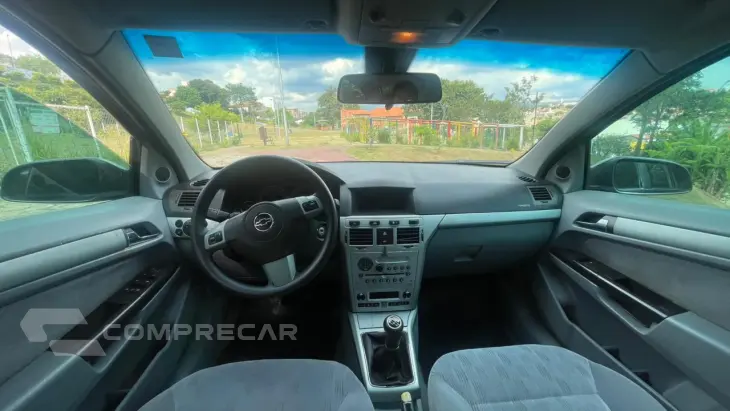 VECTRA 2.0 MPFI Elegance 8V