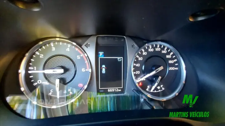 HILUX 2.8 D-4D TURBO DIESEL CD SRX 4X4 AUTOMÁTICO