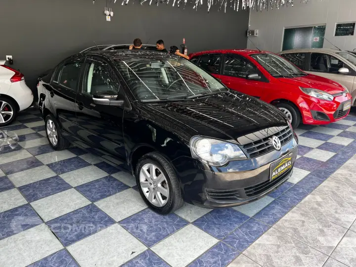 POLO SEDAN 1.6 MI 8V