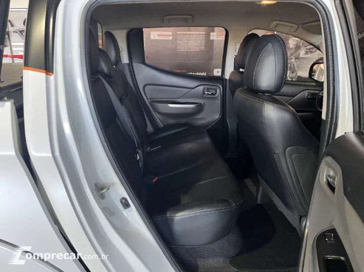L200 TRITON 2.4 16V Turbo Sport Hpe-s CD 4X4