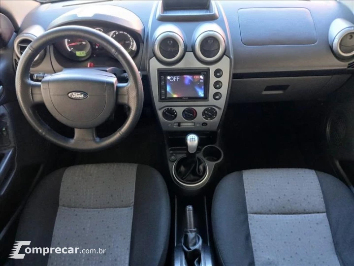 FIESTA 1.6 MPI Class Sedan 8V