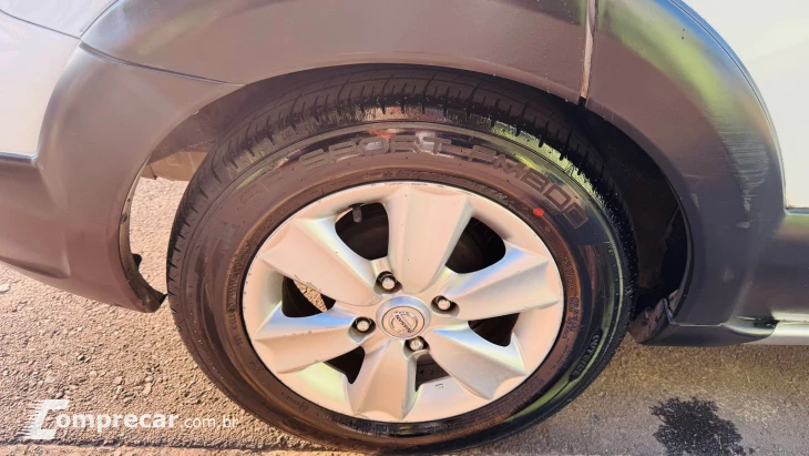 LIVINA 1.8 SL X-gear 16V