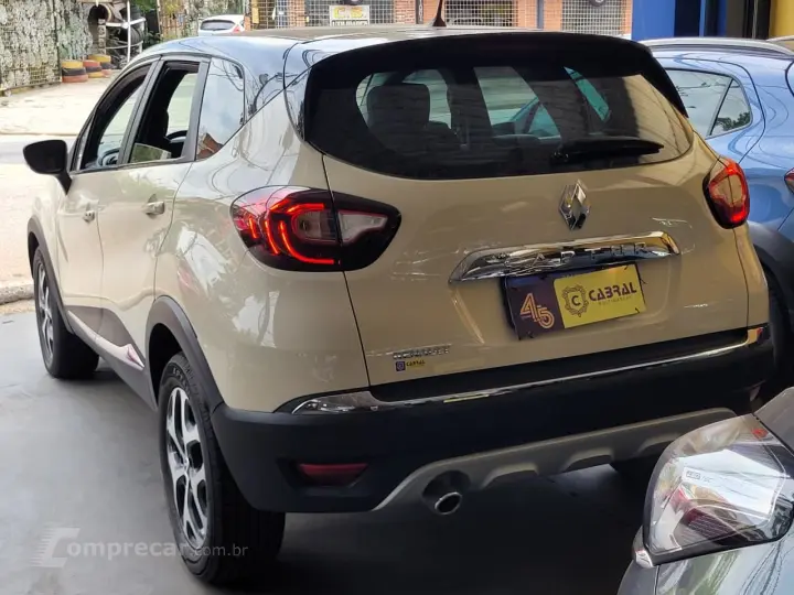 CAPTUR Intense 2.0 16V Flex 5p Aut.