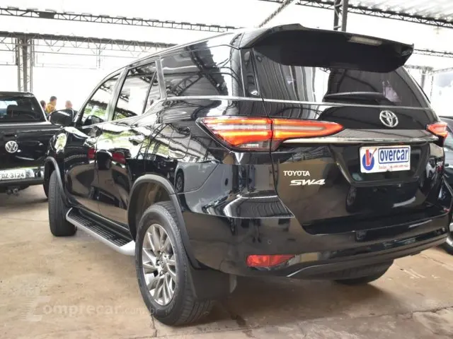 HILUX SW4 - 2.8 D-4D TURBO SRX 4X4 AUTOMÁTICO