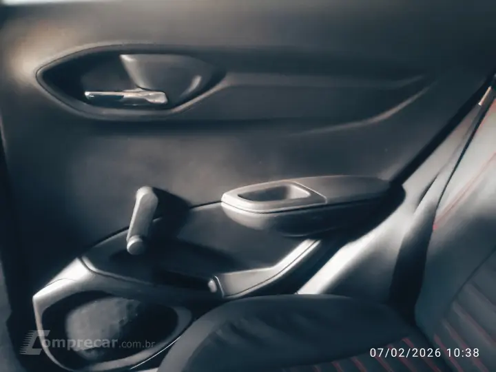 Ônix LT 1.4 Automático