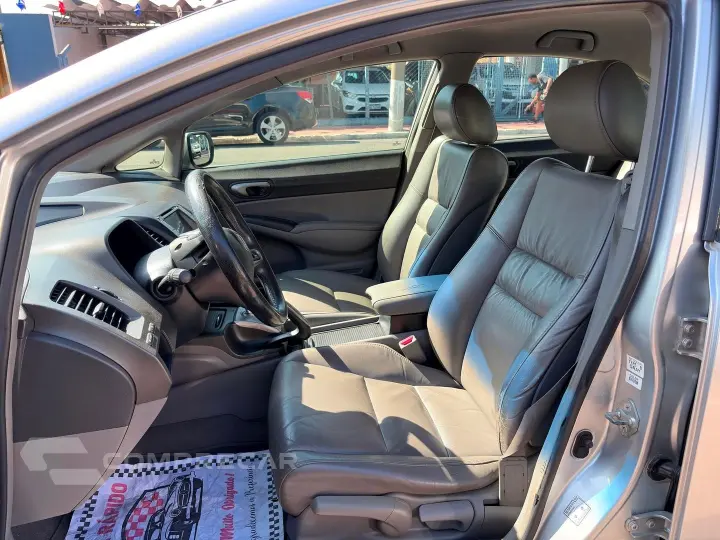 CIVIC 1.8 LXS 16V FLEX 4P AUTOMÁTICO