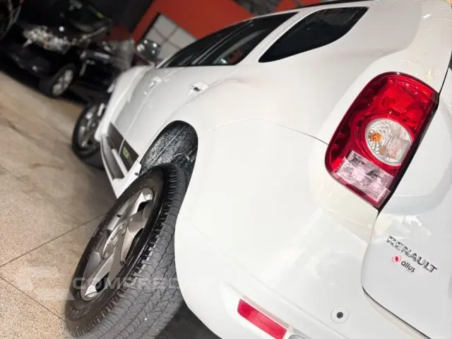 DUSTER - 2.0 DYNAMIQUE 4X2 16V 4P AUTOMÁTICO