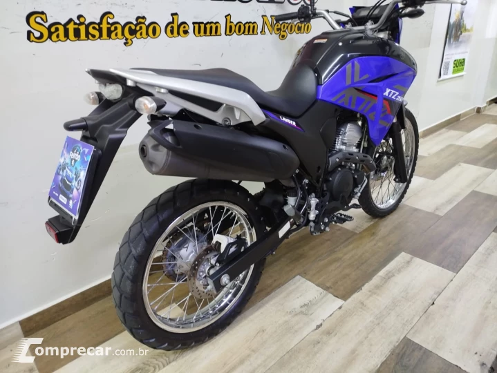 XTZ 250 LANDER