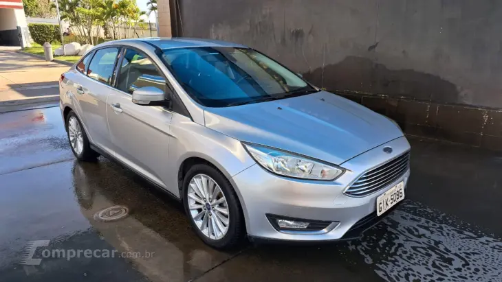 FOCUS 2.0 Titanium Fastback 16V