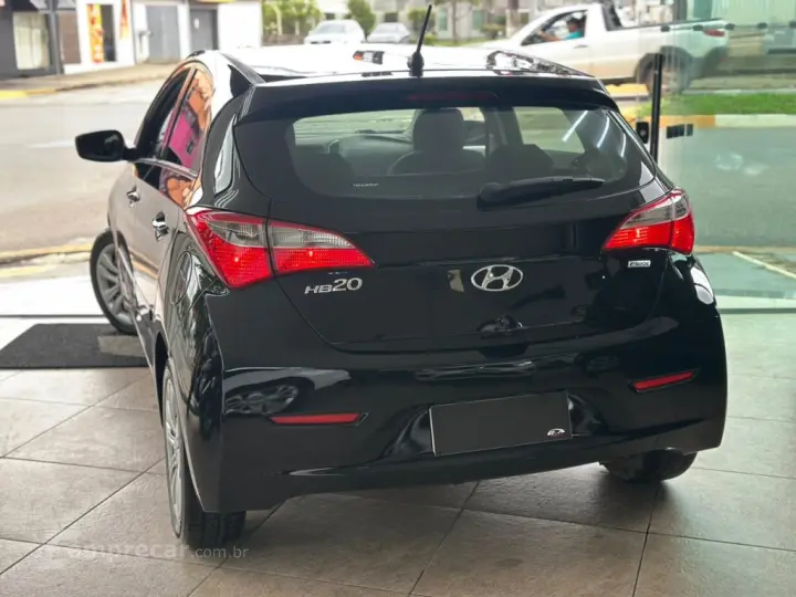 HB20 1.0 COMFORT PLUS 12V FLEX 4P MANUAL