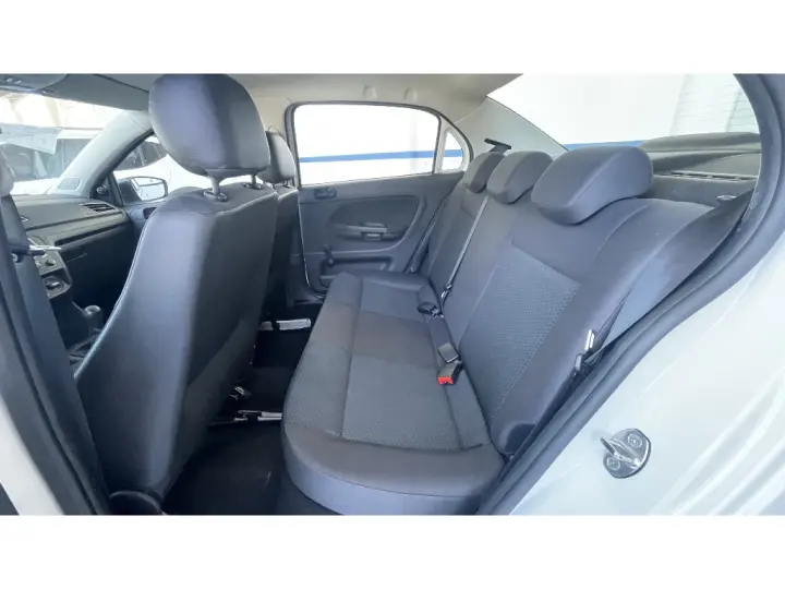 VOYAGE 1.0 12V MPI TOTAL FLEX 4P MANUAL