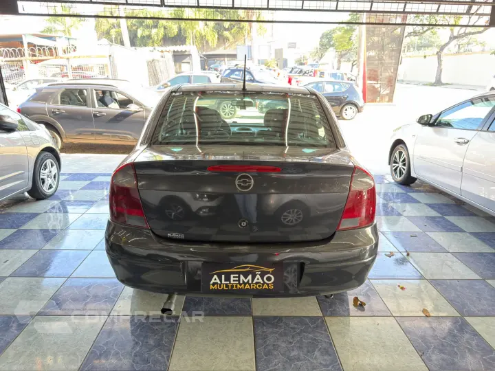 CORSA 1.0 MPFI Maxx Sedan 8V