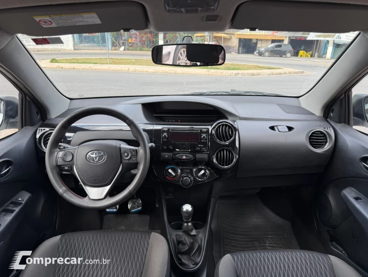 ETIOS 1.5 XS Sedan 16V