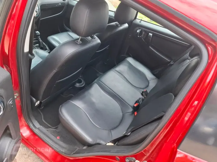 J2 1.4 16V Gasolina 4P Manual