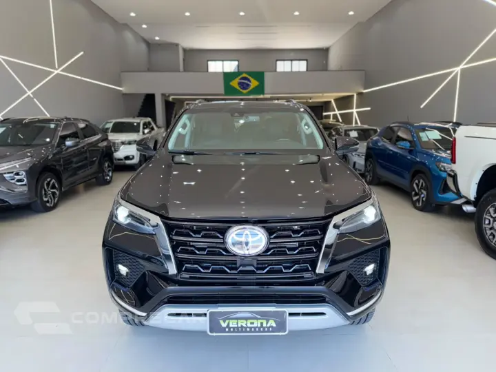 HILUX SW4 2.8 D-4d Turbo SRX 7L 4X4