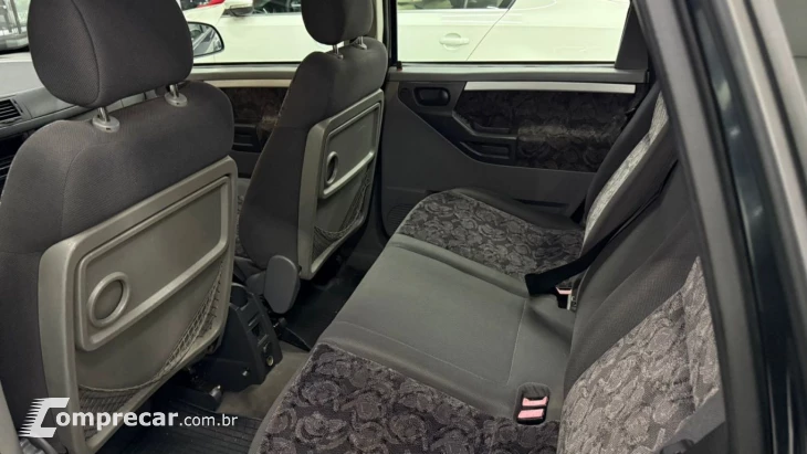 Meriva 1.8/ CD 1.8 MPFI 8V 102cv 5p