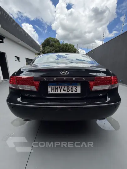 AZERA 3.3 MPFI GLS Sedan V6 24V