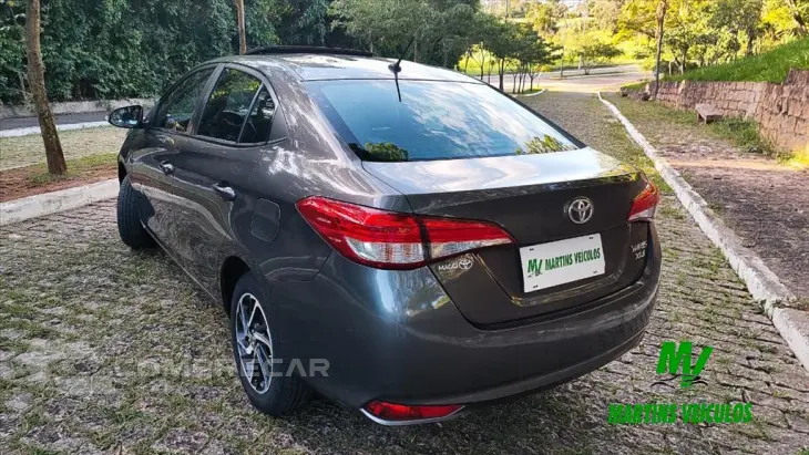 YARIS 1.5 16V FLEX SEDAN XLS CONNECT MULTIDRIVE