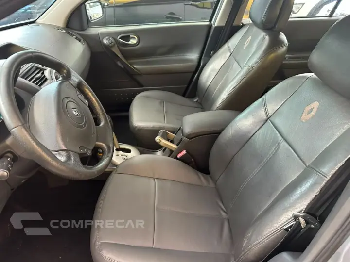 Megane Sedan Dynamique 2.0 16V Aut.