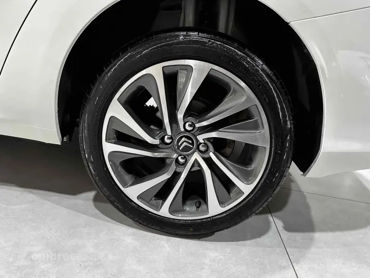 C4 LOUNGE 1.6 TENDANCE 16V TURBO GASOLINA 4P AUTOMÁTICO