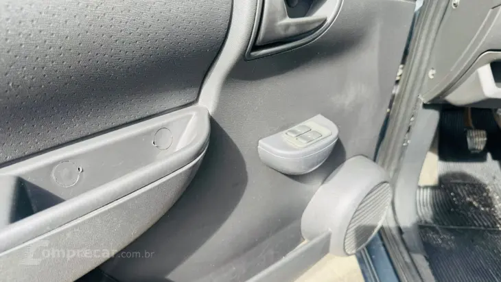 CELTA 1.0 MPFI LS 8V