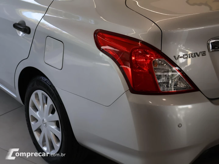 VERSA 1.6 16V V-drive Special Edition