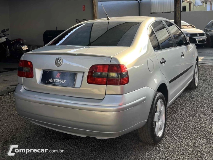 POLO SEDAN 1.6 MI 8V FLEX 4P MANUAL