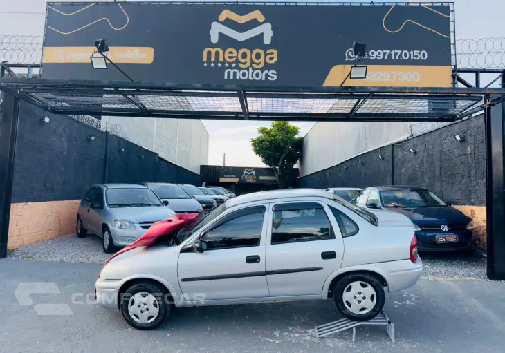 Classic Sedan 1.6 4P