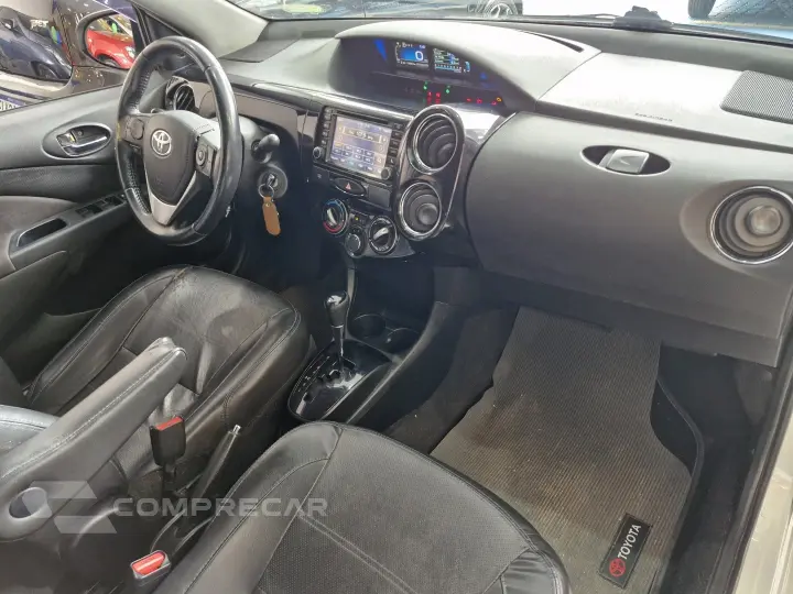 ETIOS 1.5 PLATINUM SEDAN 16V FLEX 4P AUTOMÁTICO