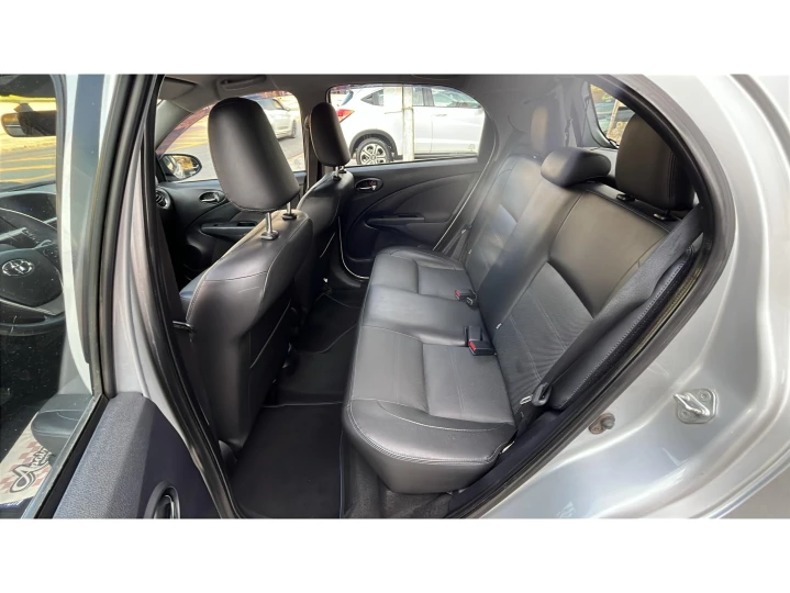ETIOS 1.5 PLATINUM 16V FLEX 4P AUTOMÁTICO