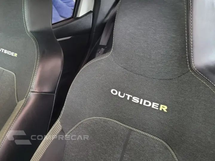 Kwid KWID OUTSIDER 1.0 Flex 12V 5p Mec.