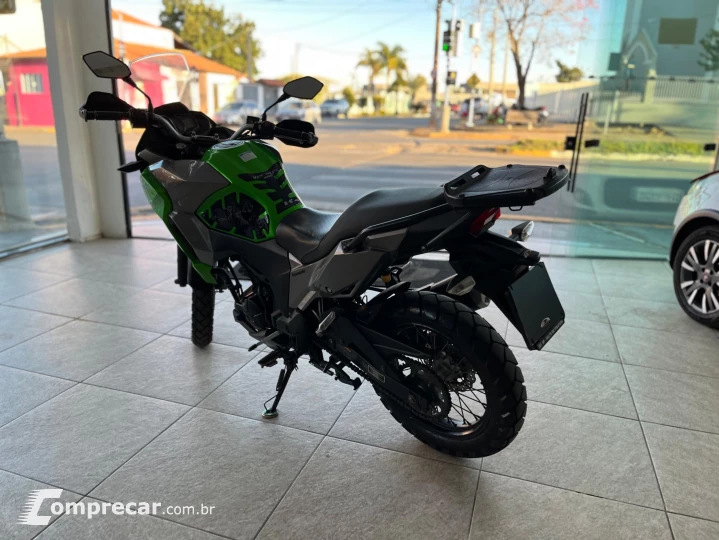 VERSYS-X 300