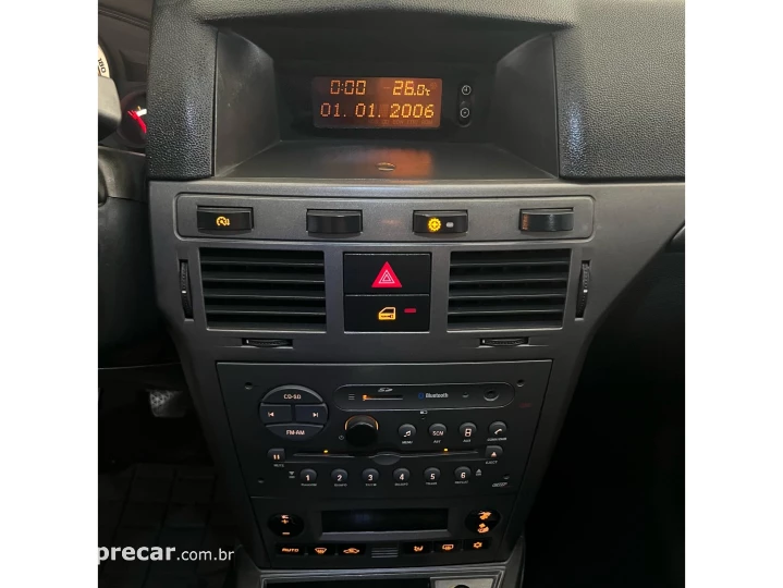 VECTRA 2.0 MPFI GT HATCH 8V FLEX 4P MANUAL