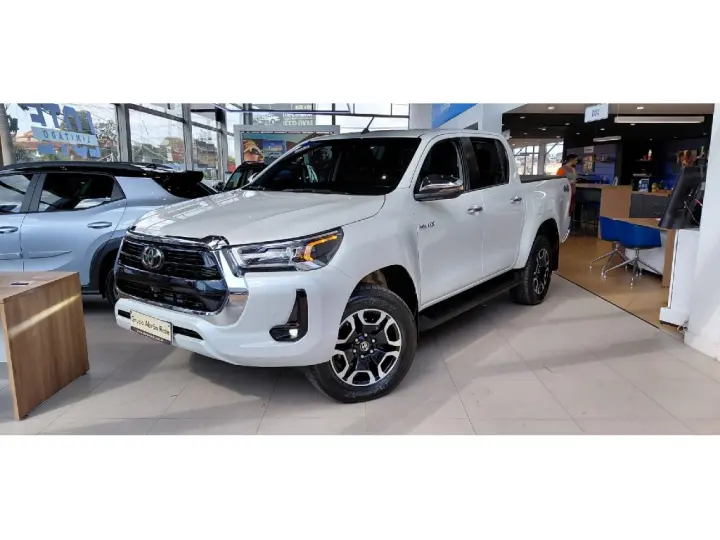 HILUX 2.8 D-4D TURBO DIESEL CD SRX 4X4 AUTOMÁTICO