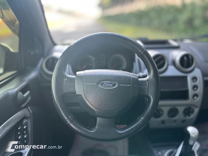 FIESTA 1.6 SE Sedan 16V