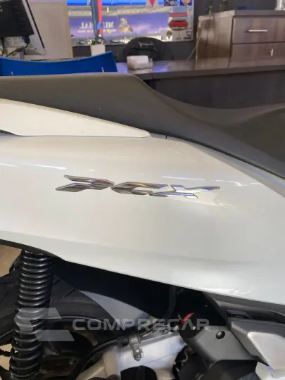 PCX 160 DLX ABS