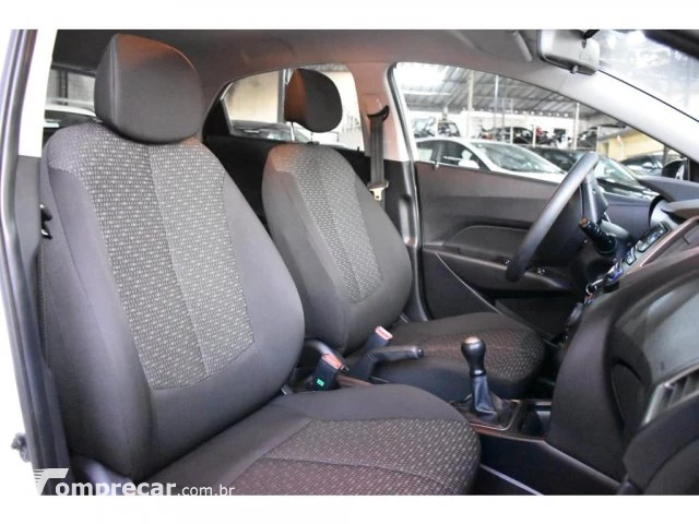 HB20 - 1.0 COMFORT PLUS 12V 4P MANUAL