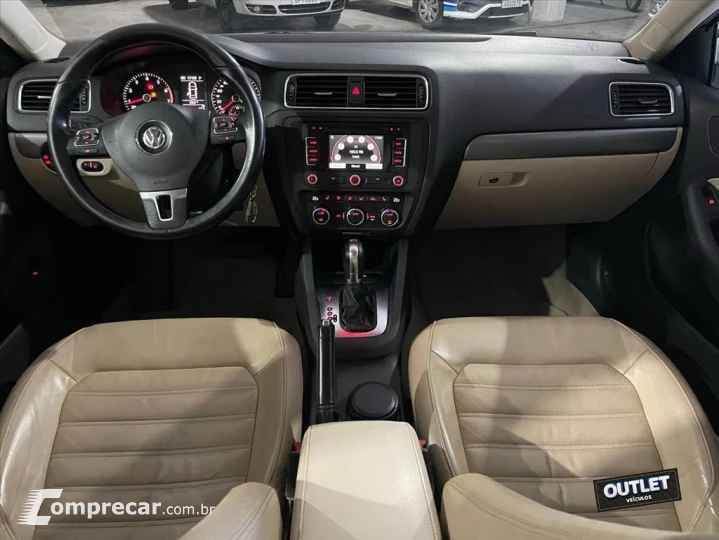 JETTA 2.0 COMFORTLINE FLEX 4P TIPTRONIC