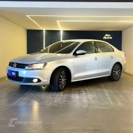 JETTA Highline 2.0 TSI 16V 4p Tiptronic