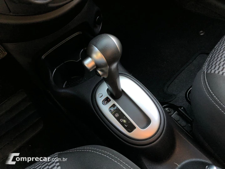 March 1.6 Sv 16V Flex 4P Xtronic