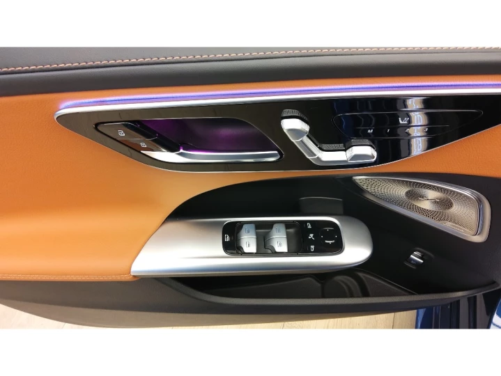 C 300 2.0 EQ BOOST HÍBRIDO AMG LINE 9G-TRONIC