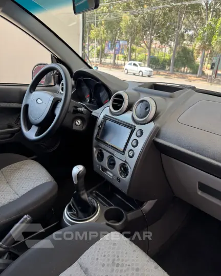 FIESTA 1.6 MPI Hatch 8V