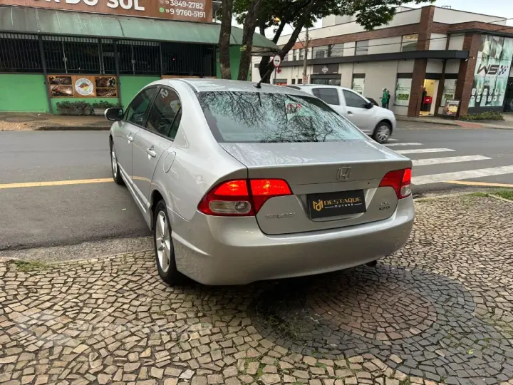 Civic Sed. LXL/ LXL SE 1.8 Flex 16V Aut.