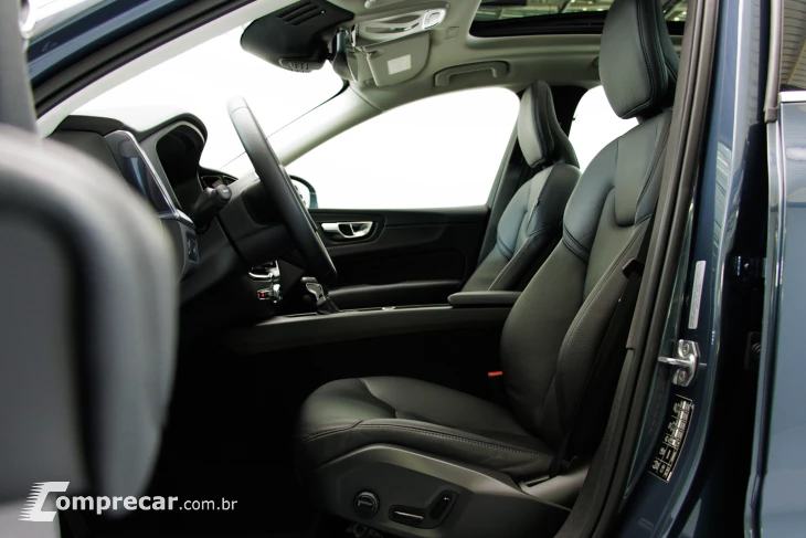 XC60 2.0 D5 Momentum AWD Geartronic