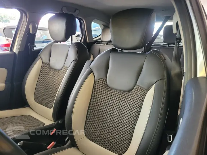 CAPTUR Intense 2.0 16V Flex 5p Aut.