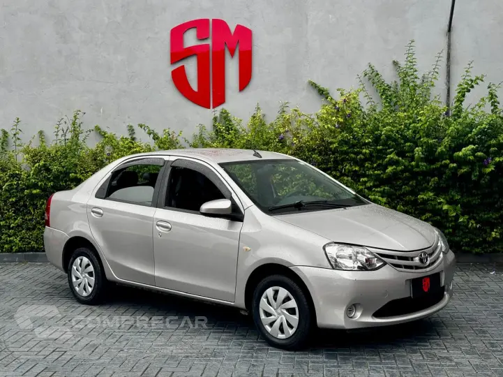 ETIOS 1.5 XS Sedan 16V