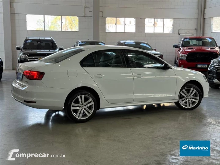 JETTA 2.0 TSI HIGHLINE 211CV GASOLINA 4P TIPTRONIC